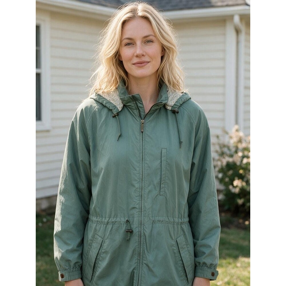 LL Bean Sage Green Hooded Anorak Parka Rain Jacket Women Medium Vintage Gorpcore